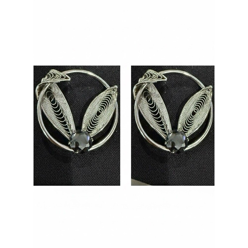 Vintage Mid Century Filigree Wreath Brooch Black Stone Pin Silver Tone  1” Appro